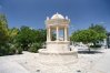 在Geroskipou，塞浦路斯中心广场许愿井